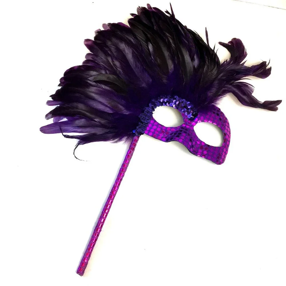 VENETIAN MARDI GRAS Purple Sequin Mask w Purple Feathers w/ Handle NWOT NOS